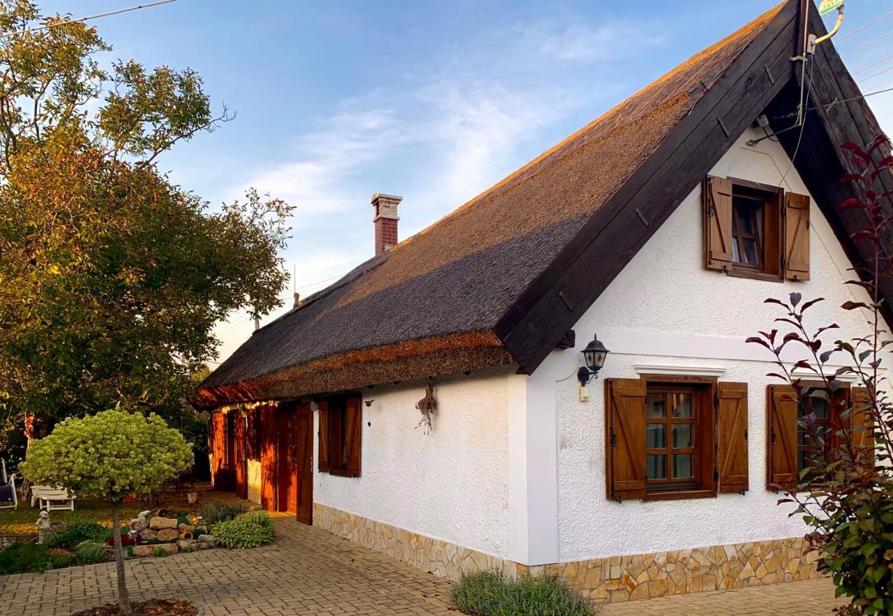 Sweet Cottage Vendégház Gyenesdiás Buitenkant foto