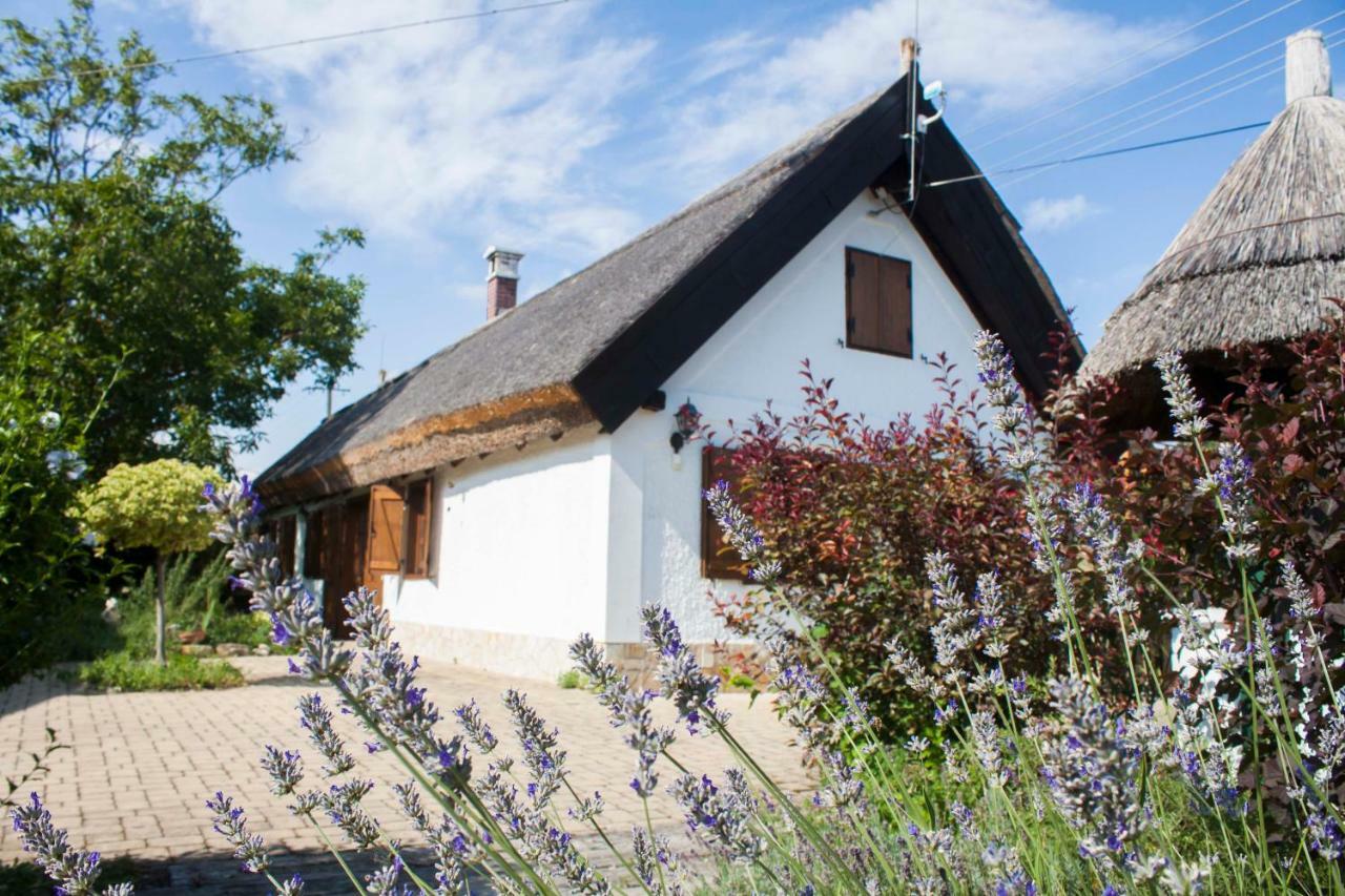 Sweet Cottage Vendégház Gyenesdiás Buitenkant foto
